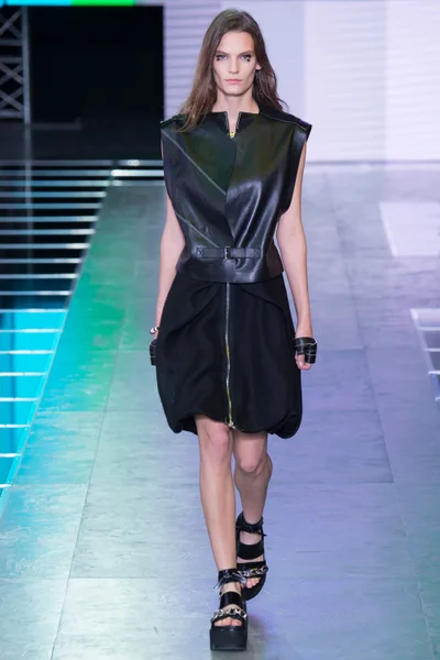 Look 35